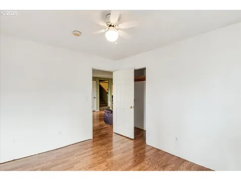 207 S Swiegle Avenue Molalla OR 97038