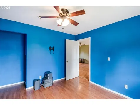 207 S Swiegle Avenue Molalla OR 97038