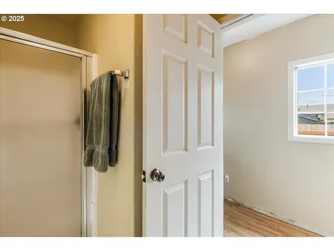207 S Swiegle Avenue Molalla OR 97038