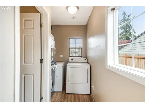 207 S Swiegle Avenue Molalla OR 97038