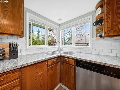 12706 NE 39th Street Vancouver WA 98682