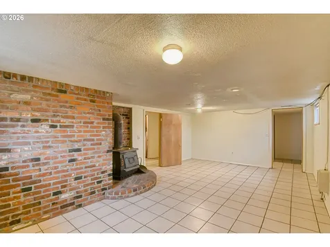 1716 SE Court Avenue Pendleton OR 97801