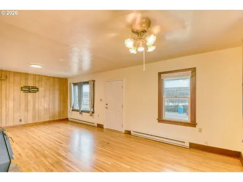 1716 SE Court Avenue Pendleton OR 97801