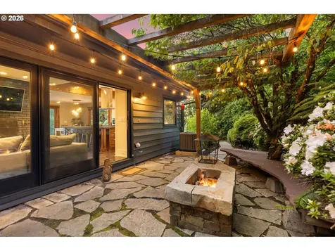 4416 SW Chesapeak Avenue Portland OR 97239