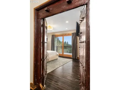 4416 SW Chesapeak Avenue Portland OR 97239