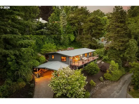 4416 SW Chesapeak Avenue Portland OR 97239