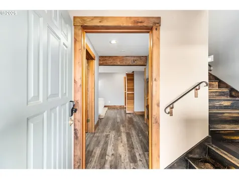 4416 SW Chesapeak Avenue Portland OR 97239