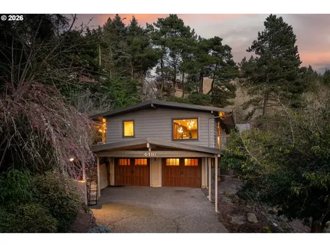 4416 SW Chesapeak Avenue Portland OR 97239