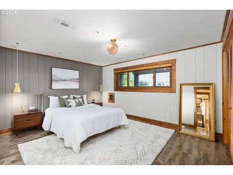 4416 SW Chesapeak Avenue Portland OR 97239