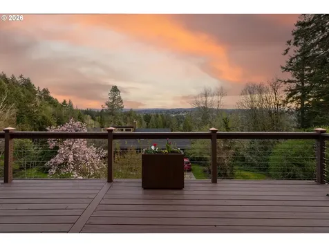 4416 SW Chesapeak Avenue Portland OR 97239