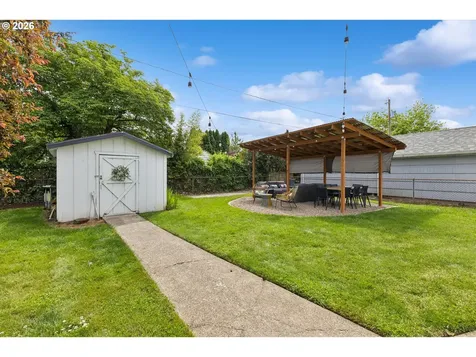 8912 SE Stephens Street Portland OR 97216