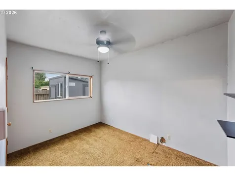 3123 Oak Street North Bend OR 97459