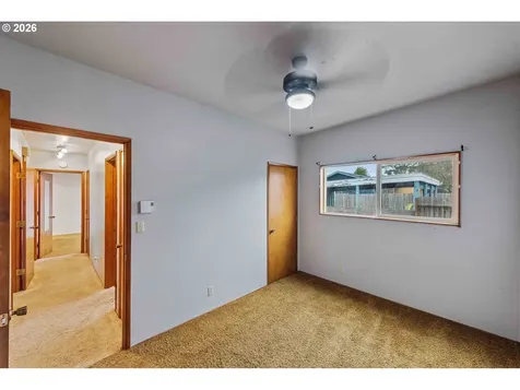 3123 Oak Street North Bend OR 97459