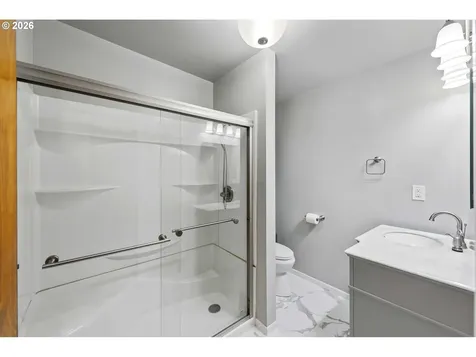 3123 Oak Street North Bend OR 97459