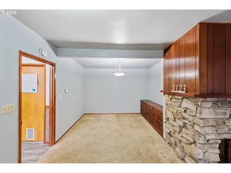 3123 Oak Street North Bend OR 97459