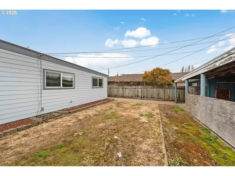 3123 Oak Street North Bend OR 97459