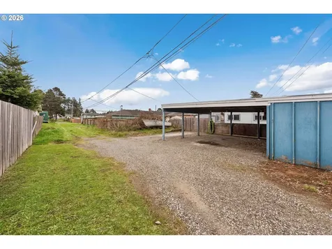 3123 Oak Street North Bend OR 97459