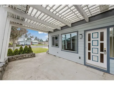 3123 Oak Street North Bend OR 97459