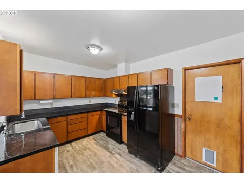3123 Oak Street North Bend OR 97459