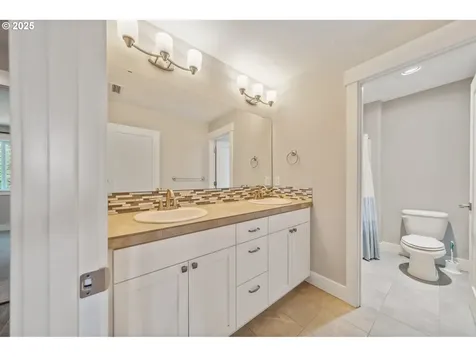 12412 NE 53rd Avenue Vancouver WA 98686