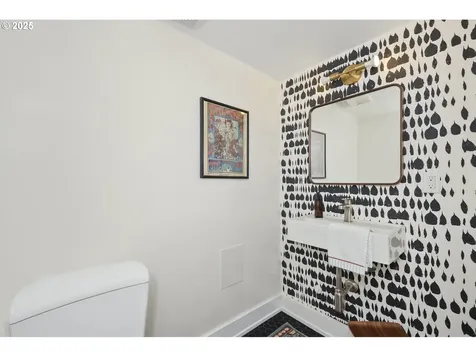 2243 SE 32nd Avenue Portland OR 97214