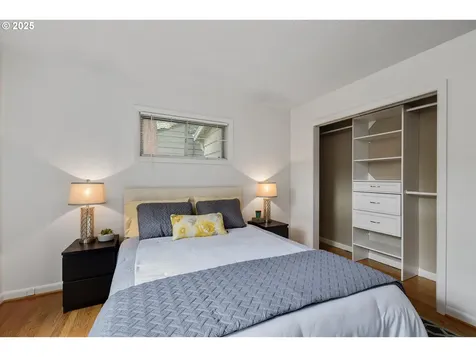 8805 SW Willow Lane Portland OR 97225