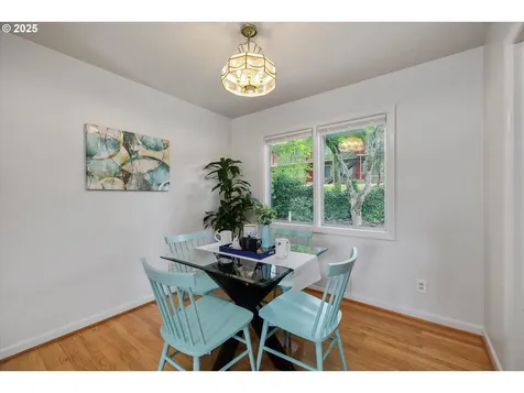 8805 SW Willow Lane Portland OR 97225