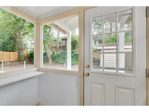 8805 SW Willow Lane Portland OR 97225