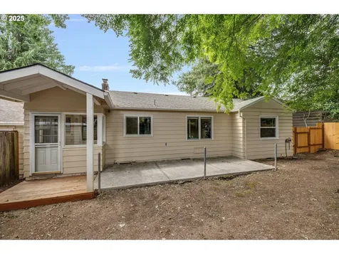 8805 SW Willow Lane Portland OR 97225
