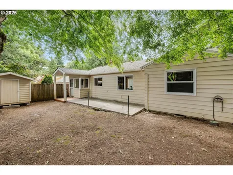 8805 SW Willow Lane Portland OR 97225