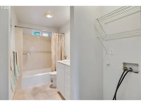8805 SW Willow Lane Portland OR 97225