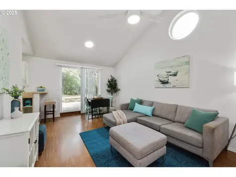 8805 SW Willow Lane Portland OR 97225