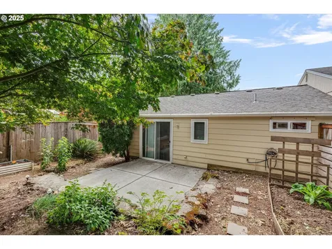 8805 SW Willow Lane Portland OR 97225