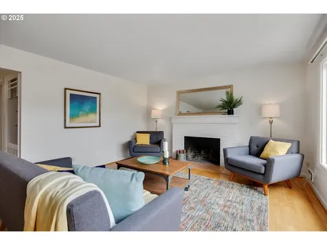 8805 SW Willow Lane Portland OR 97225