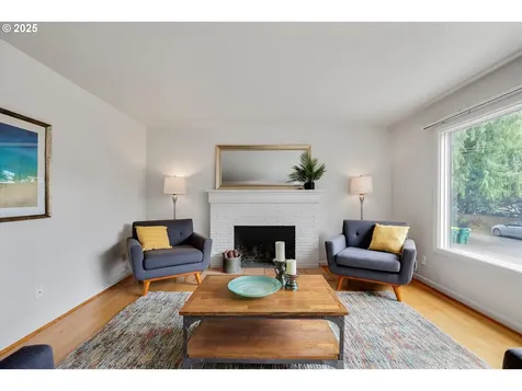 8805 SW Willow Lane Portland OR 97225