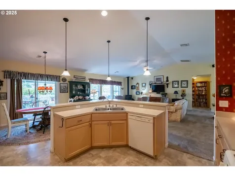 27835 Meridian Heights Loop Sweet Home OR 97386