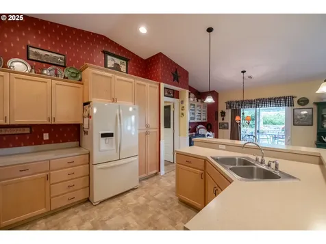 27835 Meridian Heights Loop Sweet Home OR 97386