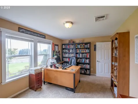 27835 Meridian Heights Loop Sweet Home OR 97386