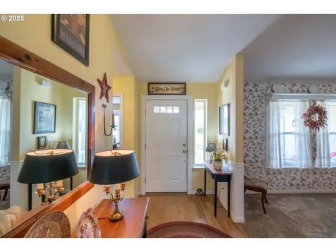 27835 Meridian Heights Loop Sweet Home OR 97386