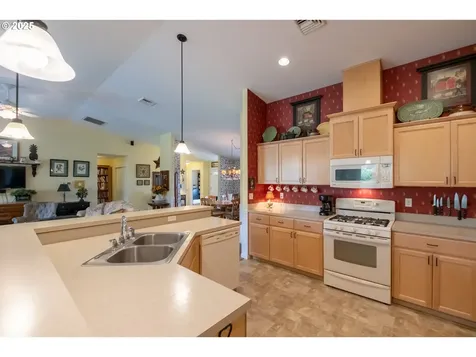 27835 Meridian Heights Loop Sweet Home OR 97386