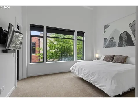 1728 NW Riverscape Street Portland OR 97209