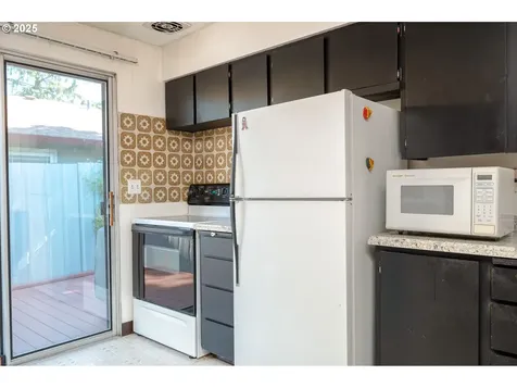 10904 SW 62nd Place Portland OR 97219