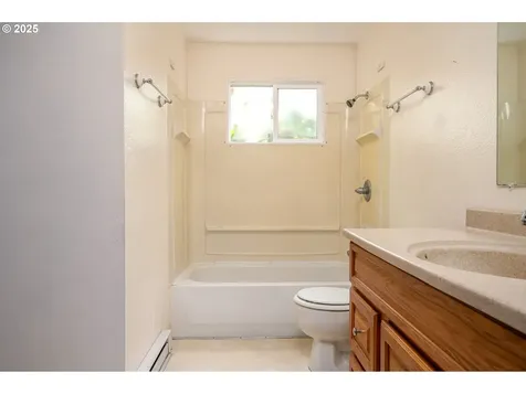 10904 SW 62nd Place Portland OR 97219
