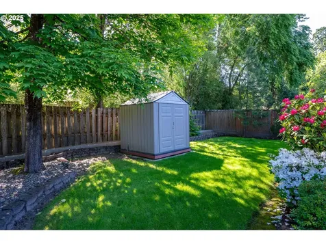 10904 SW 62nd Place Portland OR 97219