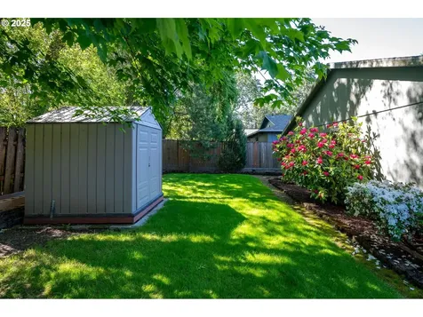 10904 SW 62nd Place Portland OR 97219