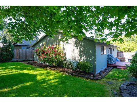 10904 SW 62nd Place Portland OR 97219