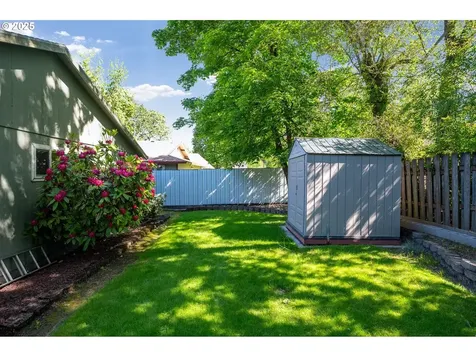 10904 SW 62nd Place Portland OR 97219