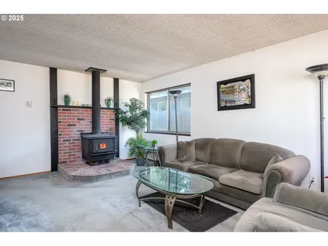10904 SW 62nd Place Portland OR 97219