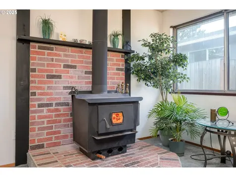 10904 SW 62nd Place Portland OR 97219