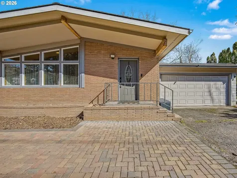 907 SW Halsey Street Troutdale OR 97060